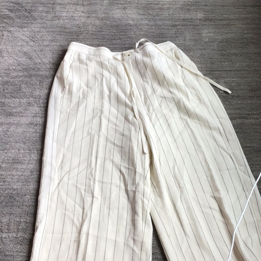 Z Supply ladies wide leg dress pants.  Fully lined